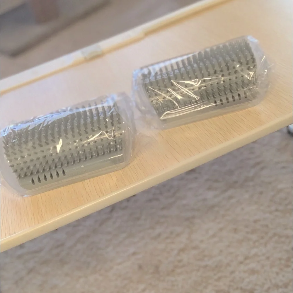 Cat Wall Corner Brushes (2 Pieces) Brand New Cat Supplies, Pet Grooming Products